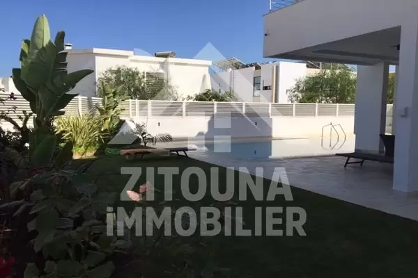 A vendre cette somptueuse villa au Lac 2