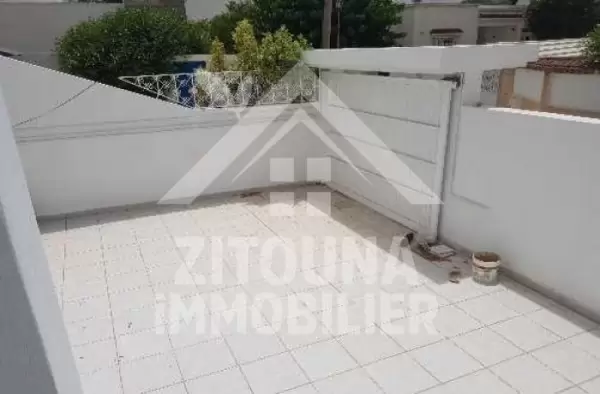 A louer un appartement à Amilcar