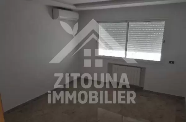 A louer un appartement à Amilcar