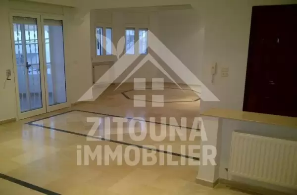 A louer un étage de villa à la Marsa