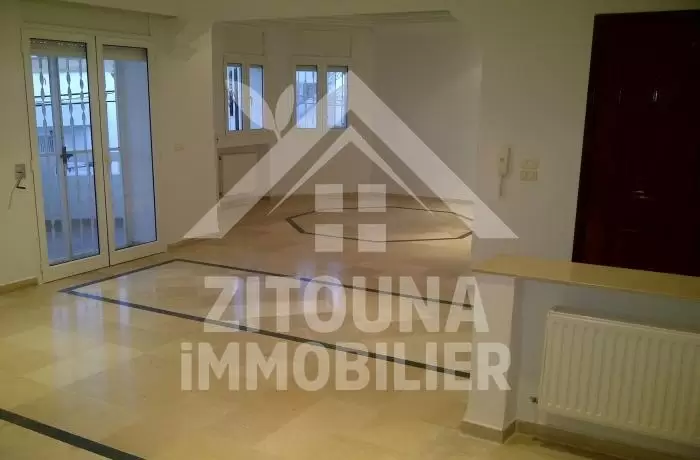 A louer un étage de villa à la Marsa