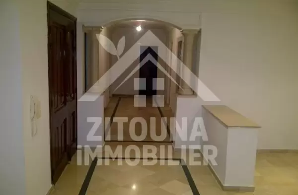 A louer un étage de villa à la Marsa