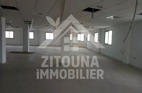 A louer un immeuble à usage bureautique au Charguia