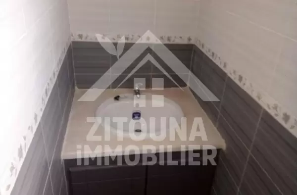 A louer un immeuble à usage bureautique au Charguia