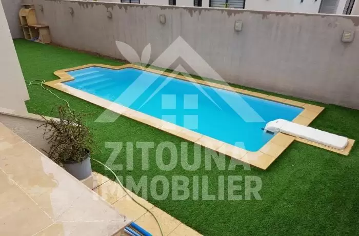 A louer un appartement dans une résidence gardée aux les jardins de carthage