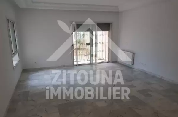 A louer un appartement dans une résidence gardée aux les jardins de carthage