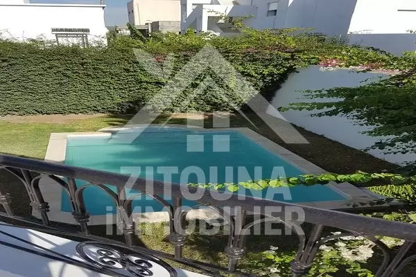 A louer une belle villa à cité la roseraie La Marsa
