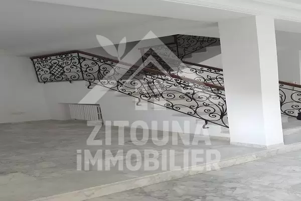 A louer une belle villa à cité la roseraie La Marsa