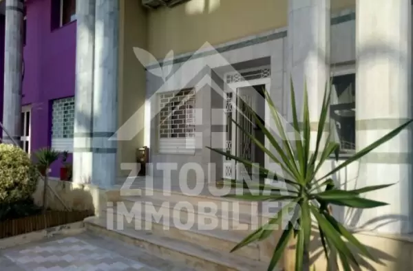 A louer un bureau aux berges du lac