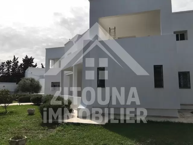 A vendre une belle villa à Chotrana 1