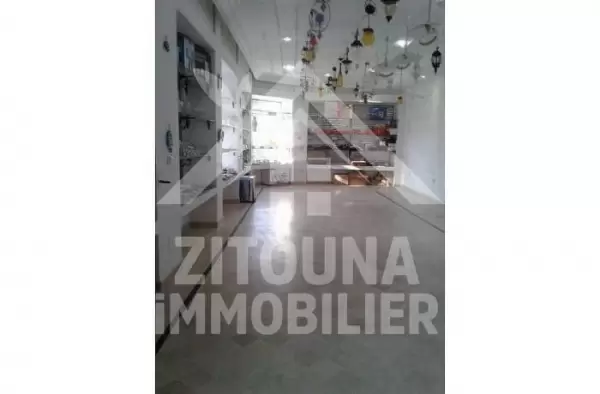 A louer Un local commercial à la Marsa plage