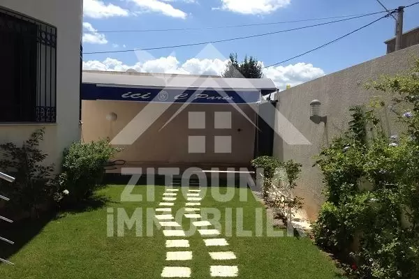 A louer une belle villa à Gammarth
