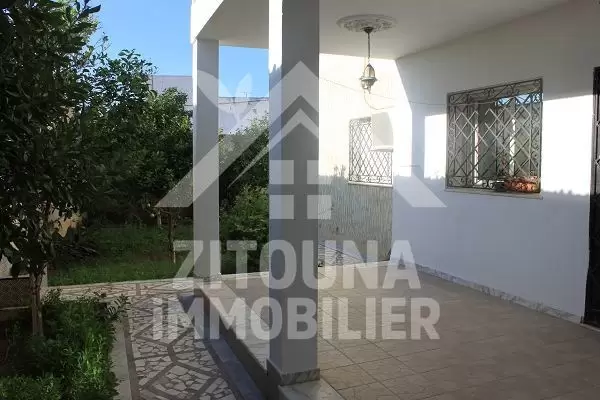 A louer une belle villa à Gammarth