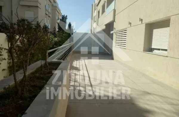 A louer un appartement de luxe aux les jardins de Carthage