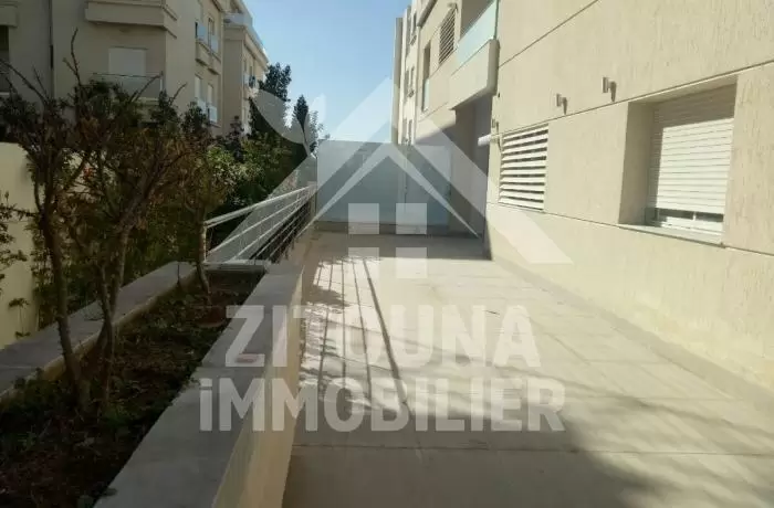 A louer un appartement de luxe aux les jardins de Carthage