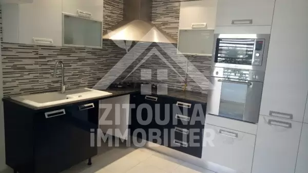 A louer un appartement de luxe aux les jardins de Carthage