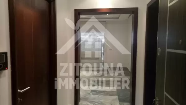 A louer un appartement de luxe aux les jardins de Carthage