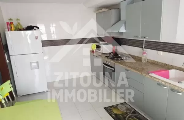 A louer un appartement meublé dans une résidence bien gardée à l'Aouina