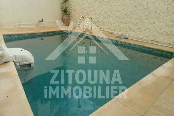 A vendre une villa de charme à la Marsa Corniche