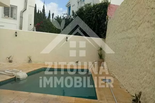 A vendre une villa de charme à la Marsa Corniche