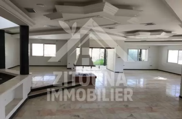 A vendre une villa très bien situé à Gammarth Supérieur