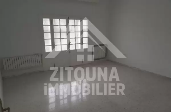 A louer un étage de villa à la Marsa