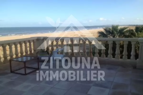 A vendre une belle villa près de la mer