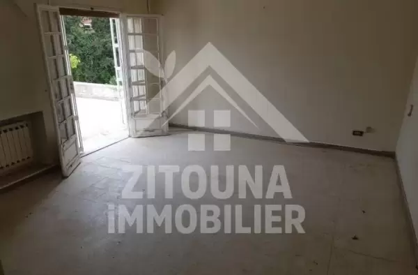 A Vendre une villa de prestige à la Soukra