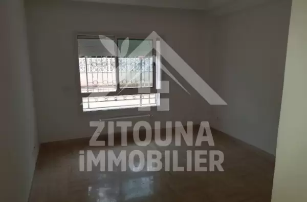 A Vendre une villa de prestige à la Soukra