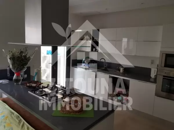 A louer un appartement de haut standing au rez de chaussée dans une résidence gardée au lac 2