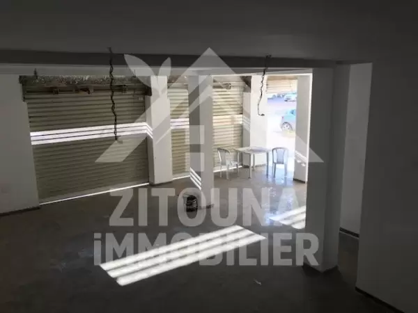A vendre un local commercial de 210 m2 au Morouj