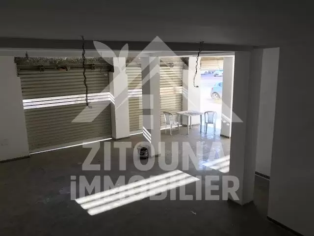 A vendre un local commercial de 210 m2 au Morouj