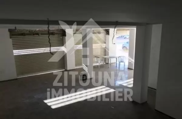 A vendre un local commercial de 210 m2 au Morouj