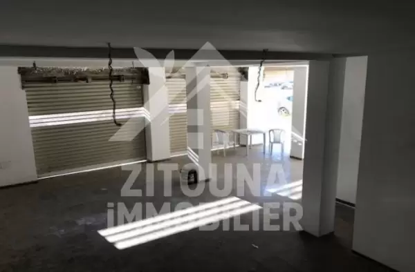 A vendre un local commercial de 210 m2 au Morouj