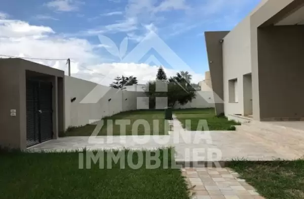 A vendre une villa prestigieuse dans l'esprit contemporain à la SOUKRA