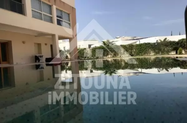 A louer une charmante villa ideale pour une ambassade au Lac 2