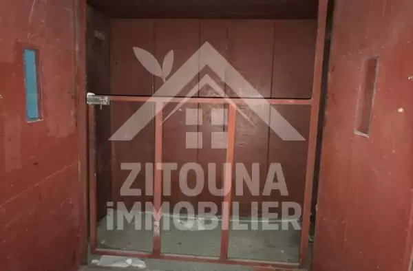 A louer un entrepôt atelier et administration à Ezzahra
