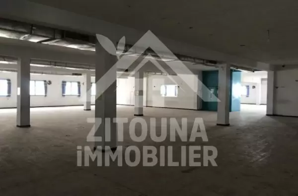 A louer un entrepôt atelier et administration à Ezzahra
