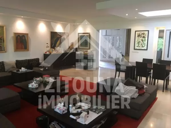 A vendre une belle villa à la Maalagua avec Bangalow de 2 chambres