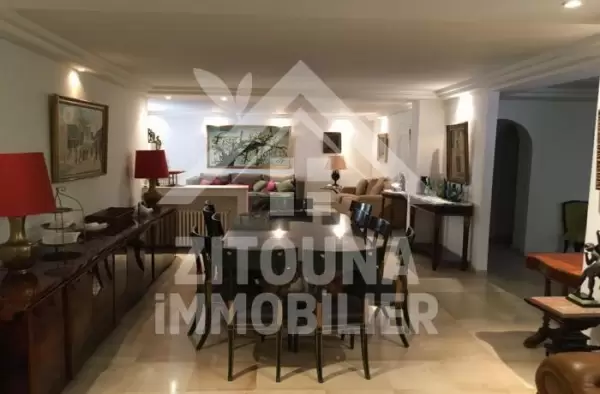 A vendre une belle villa à la Maalagua avec Bangalow de 2 chambres