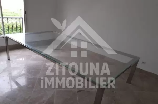 A louer un triplex de très haut standing à la Marsa