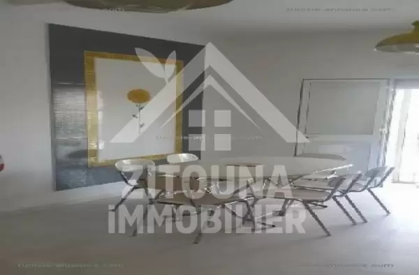 A vendre une belle villa à Sidi Thabet clôturée des quatre côtés et située à Sidi Thabet Bejeoua 2 à 10 min de Géant.
