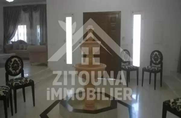 A vendre une belle villa à Sidi Thabet clôturée des quatre côtés et située à Sidi Thabet Bejeoua 2 à 10 min de Géant.