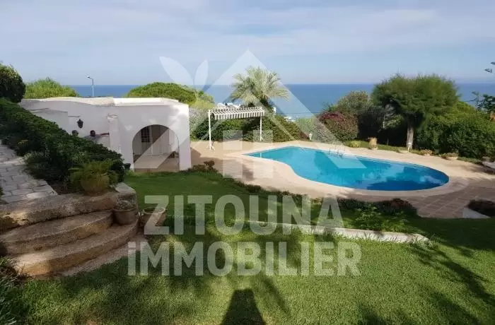 A louer un appartement avec accès piscine à Gammarth Supérieur