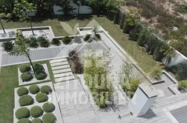 A louer une charmante villa de très haut standing avec une décoration très soignée à la Marsa
