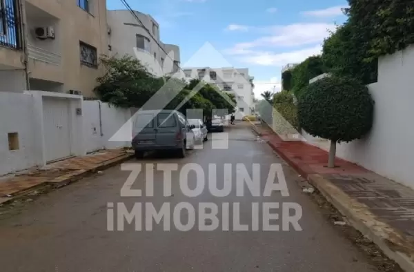 A vendre un terrain à La Marsa