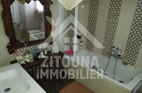 A vendre un appartement aux les jardins de Carthage