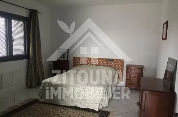 A louer un coquet appartement meublé à Golden tulip