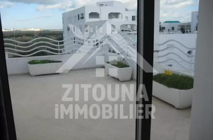 A louer un appartement meublé au Lac 1