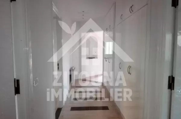A louer un étage de villa à la Marsa